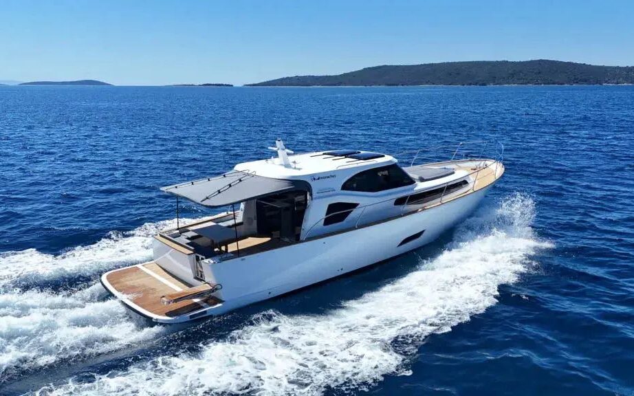 Monachus Yachts